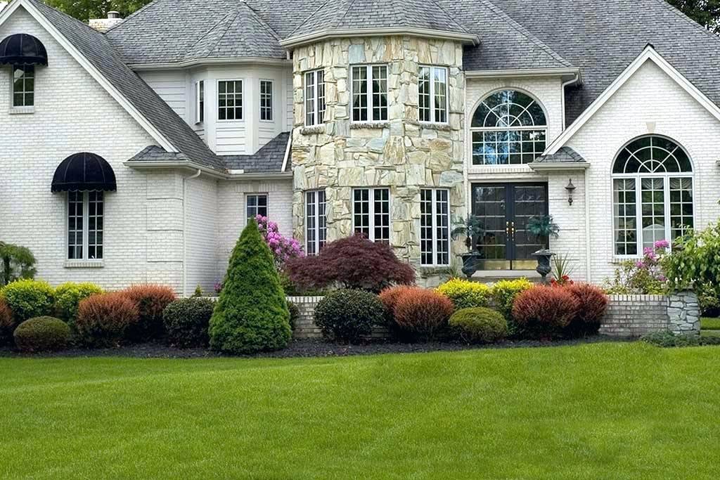 Curb Appeal Landscaping Image