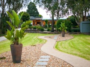 Low Maintenance Landscaping Ideas Walkway