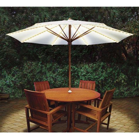 Oak Picnic Table with Umbrella