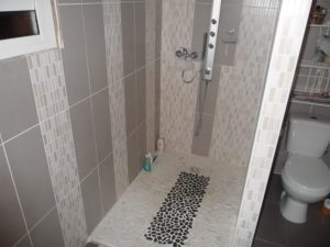Bathroom Wall Tiles Design Solution