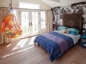 Relaxing Bedroom Swing