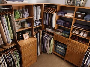 Small Walk In Closet Organizer Plans