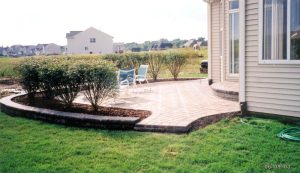 Landscaping Ideas around Patio Brick