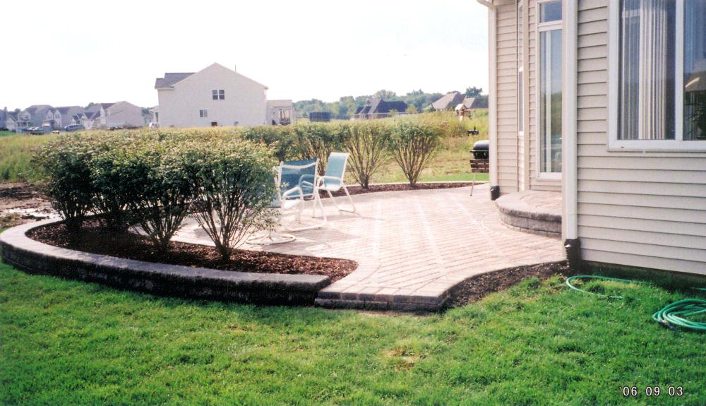 Landscaping Ideas around Patio Brick