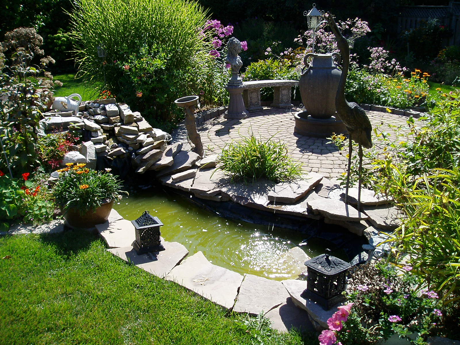 Small Patio Landscaping Ideas Pond