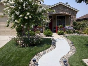 Amazing Front Sidewalk Landscaping Ideas