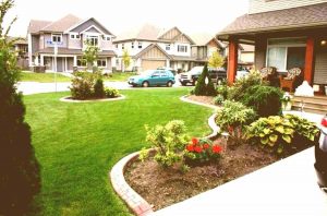 Classic Front Sidewalk Landscaping Ideas
