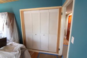 Reach In Closet Doors Ideas