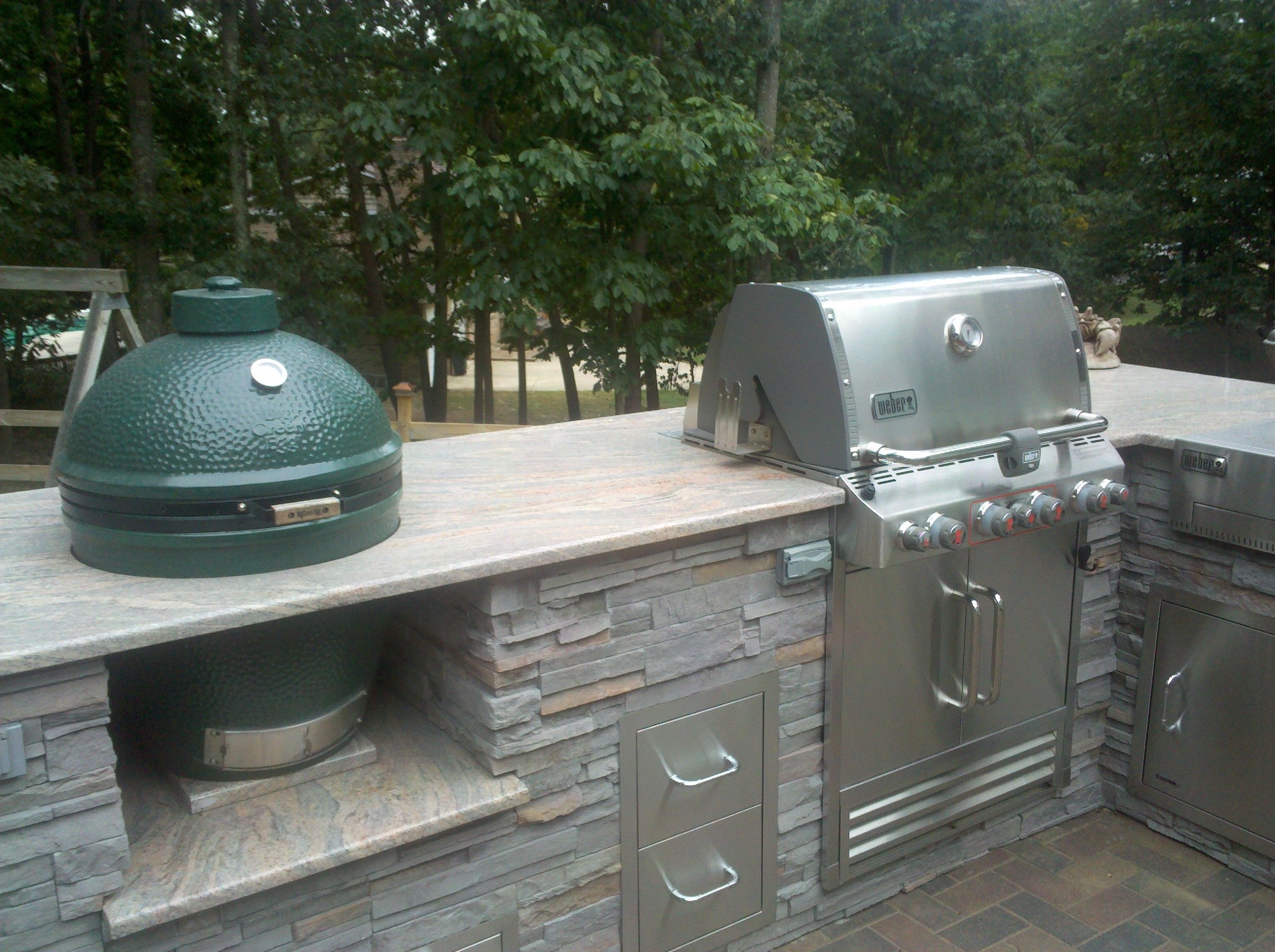 Simple Green Egg Built In Outdoor Kitchen